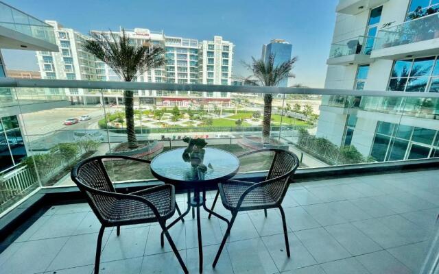 Park View & Spacious One Bedroom Apartment