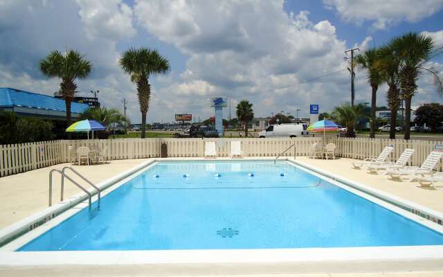 Motel 6 - Pensacola West