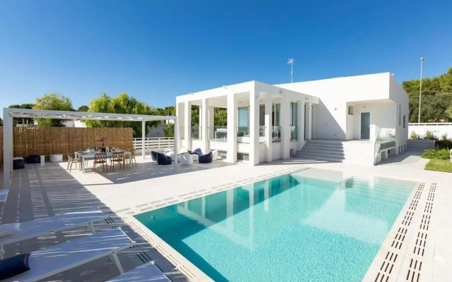 2083 Villa Gea in Matino