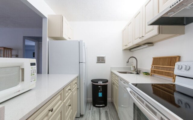 Harvard Square Apartments by Next Star