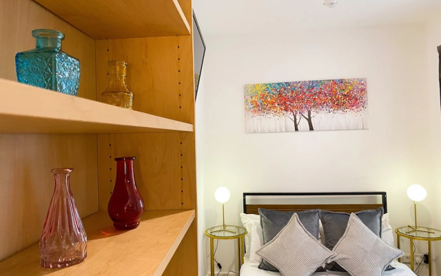 Modern studios Close to Hyde Park