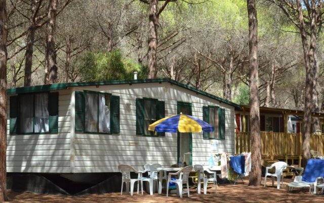 Happy Camp mobile homes in Camping Village Bella Sardinia