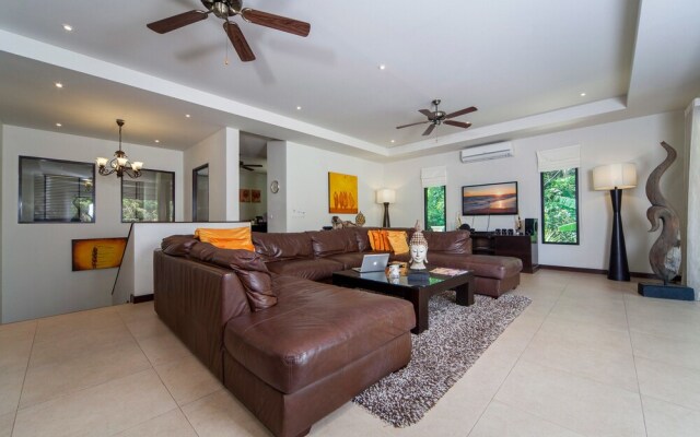 Villa Ploi Attitaya 6 Bed 2 Storey Villa Near Nai Harn Beach