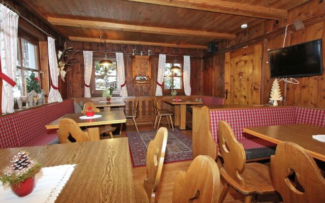 Cozy Chalet in Tyrol Near Ski Area