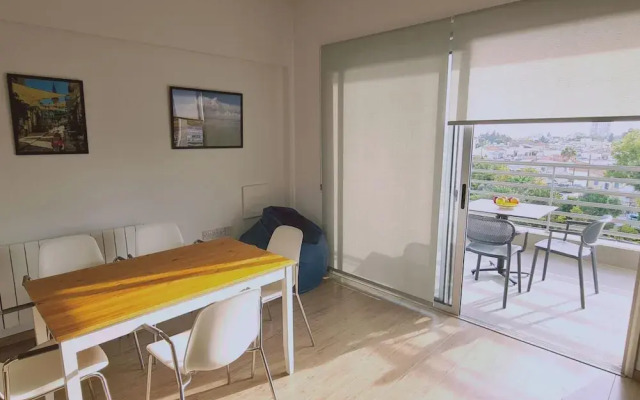 58 LIM - Stay Mystique Apartment