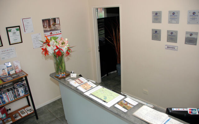 Poachers Paradise Motel