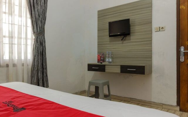 RedDoorz near Pantai Panjang Bengkulu