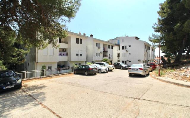 2bd Pinjes Amazing Sea View Apt w/ 2 Balconies Ervin