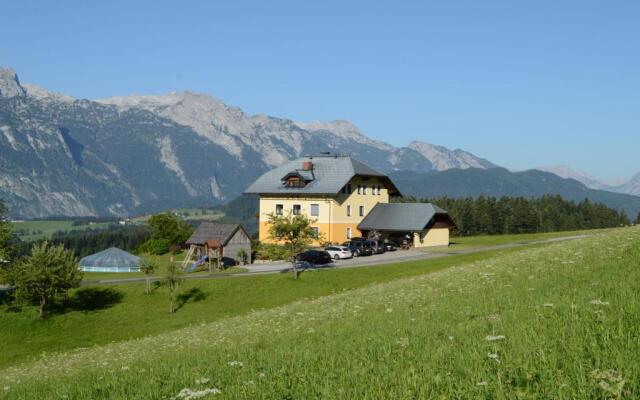 Landhaus Oberlehen - Ferienwohnungen in Abtenau