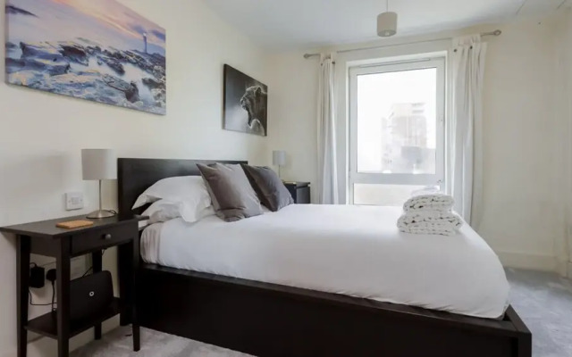 Starboard - Spacious Two-bedroom Apartment