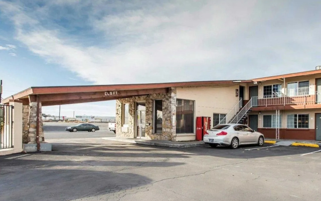 Rodeway Inn & Suites Hermiston