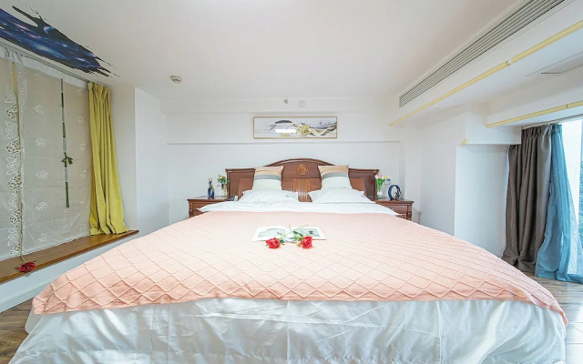 Shanghai Hills & Freshly Home Loft Retreat near NECC