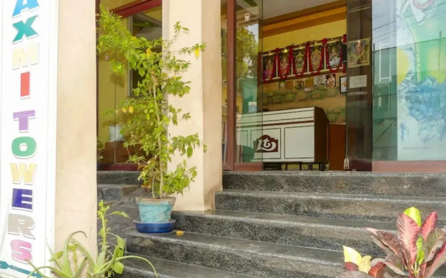 Goroomgo Goverdhan Palace Mathura