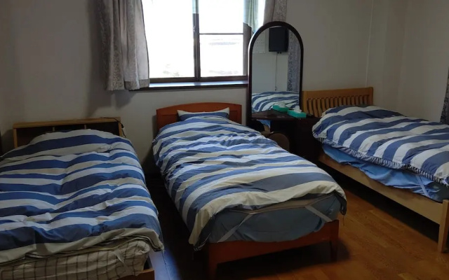 Awaji Tourist Trophy House – Guest Rooms – Sumoto