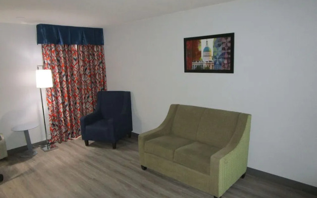 SureStay Plus Hotel by Best Western St. Louis Westport