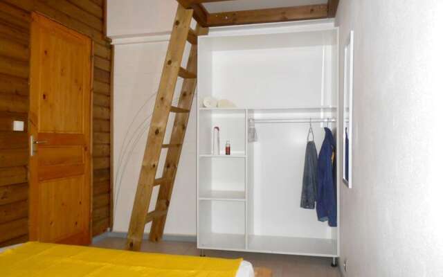 House With 2 Bedrooms in Deshaies, With Enclosed Garden and Wifi - 400