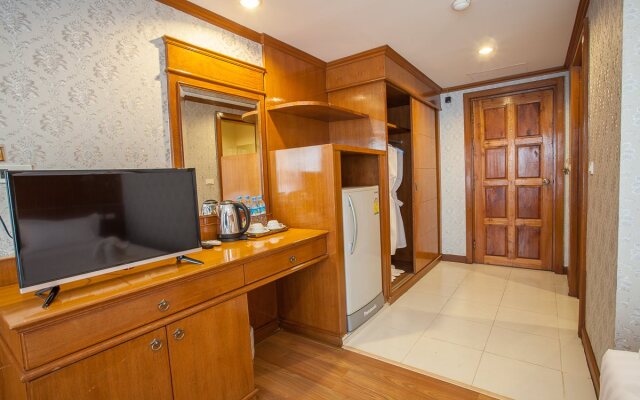 Hillton Holiday