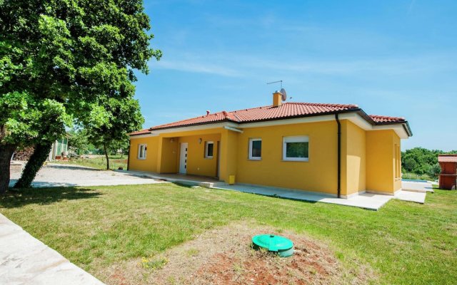 Attractive Villa in Sorici With Swimming Pool