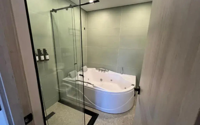 Hotel Ryo 74B Suites by Growing Group