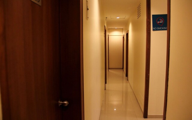 Hotel Gulmohr