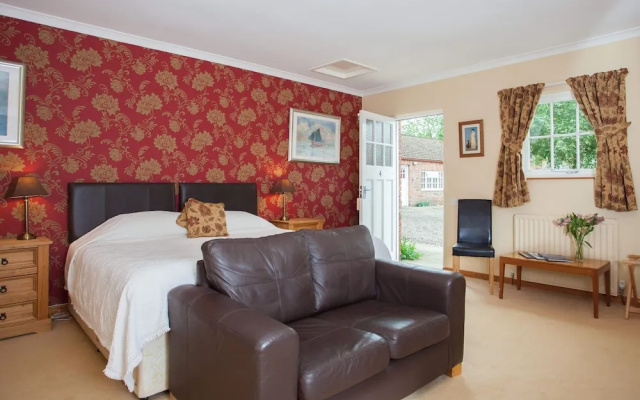 The Coach House - Guest House