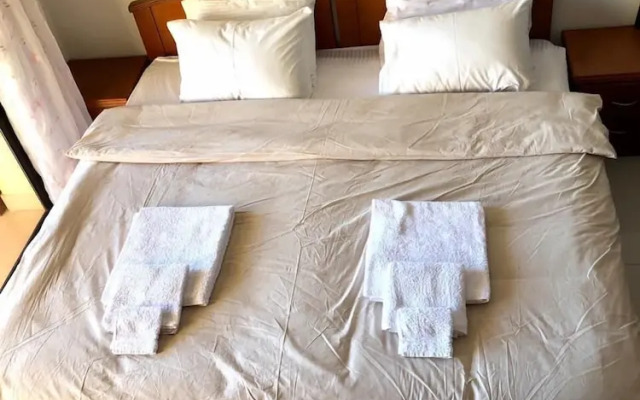 Cosy Sea View Studio - The Views Waterside