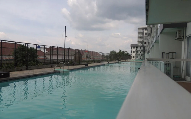 V Apartment