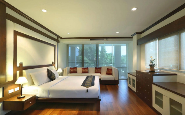 Karon View Royal Lotus