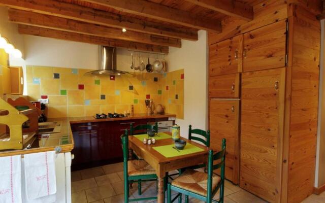 Gîte Saint-André-d'Apchon, 1 pièce, 2 personnes - FR-1-496-23