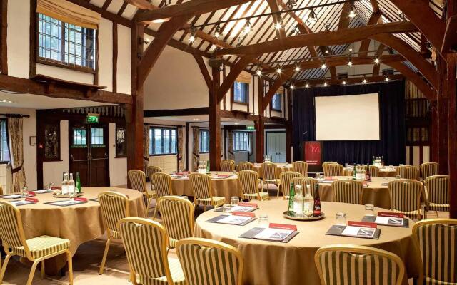 Sunday Box Hill Burford Bridge Hotel