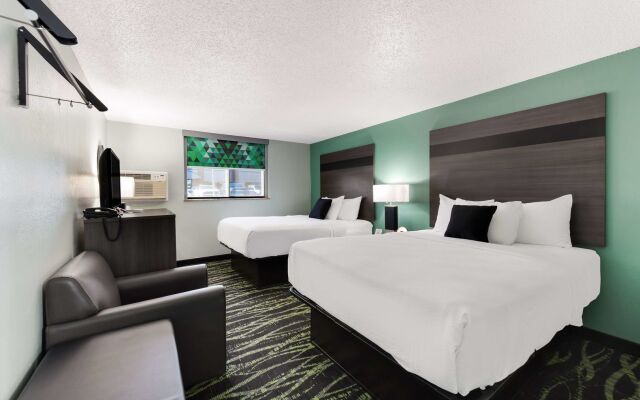 Baymont by Wyndham Liberty MO