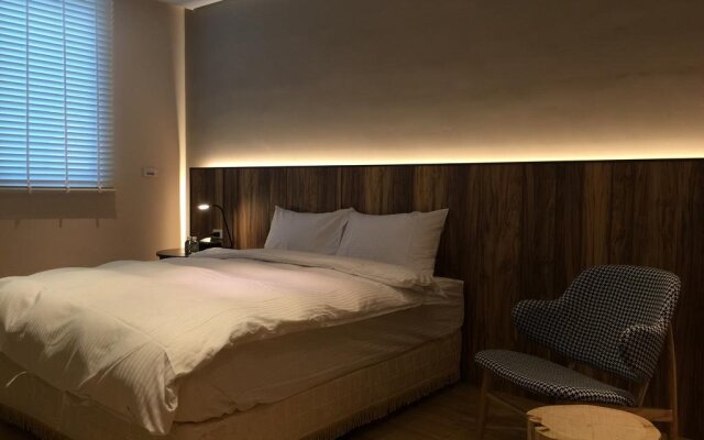 An B&B