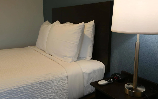 WoodSpring Suites Las Colinas - Northwest Dallas