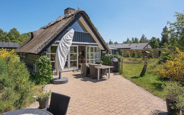 6 Person Holiday Home in Vaeggerlose