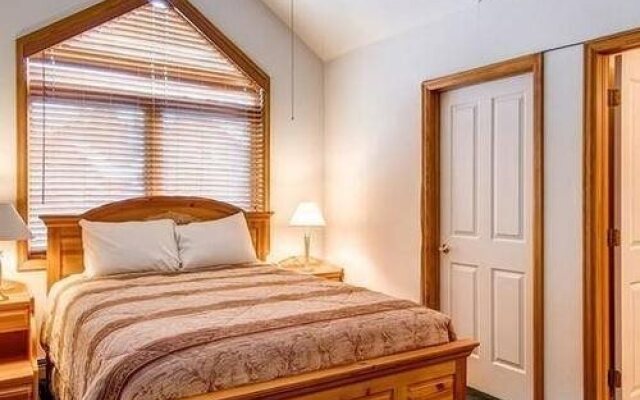 Pinecreek By Pinnacle Lodging