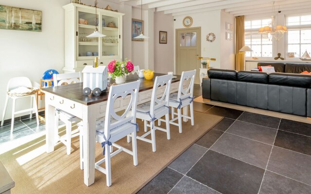 Spacious Holiday Home in Nieuwpoort With Garden