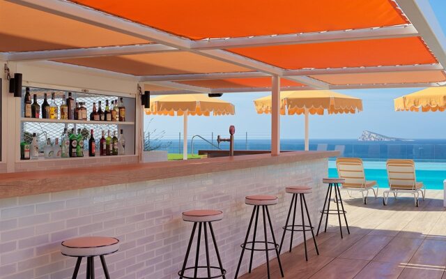 H10 Porto Poniente Hotel