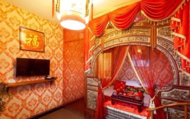 Pingyao Red Lantern Theme Hotel