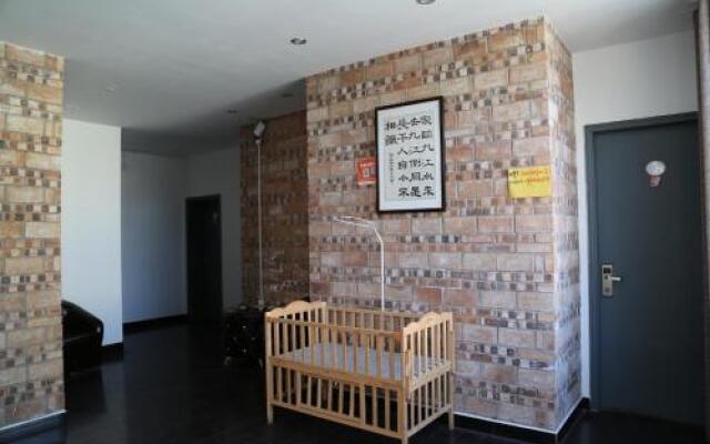 Huashan Lotus International Hostel