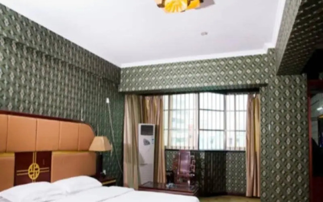 Nanning Gold Red Forest Hotel