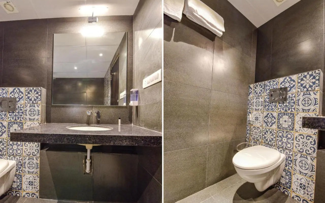 Fabhotel Prime Pink City Park