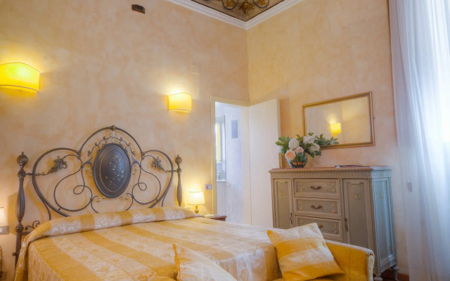 Palazzo dal Borgo Hotel