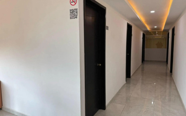 OYO Hotel Familiar Tollan