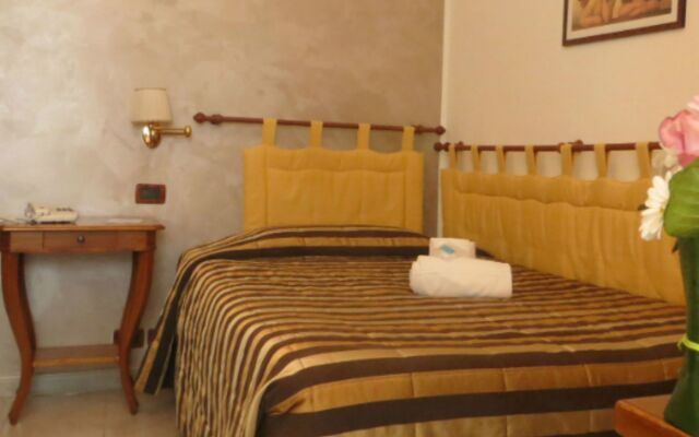 XilHotel