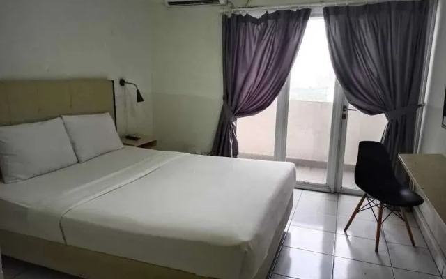 Izi Cozi Hotel Kemayoran