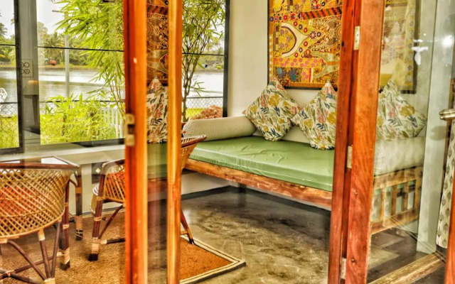 Vala House