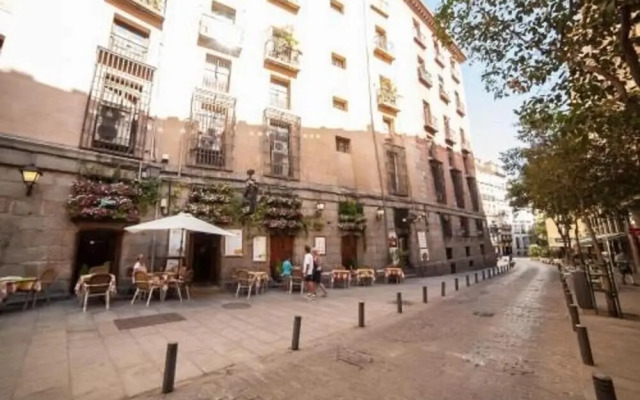 Отель limehome Madrid Calle de la Paloma