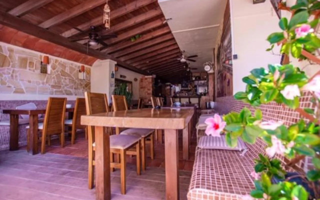 El Cortijo Apartments