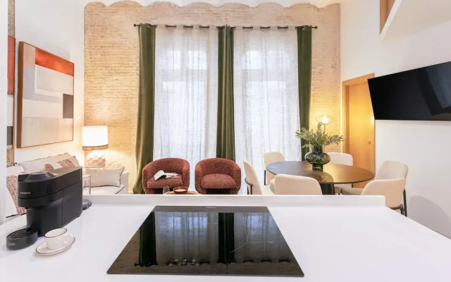 Cozy 3BD Duplex in Seville Center Gran Poder II