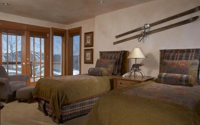 Baby Doe Chateau - 6 Bedrooms Home